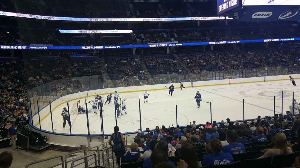 tampa-bay-lightning-fan-fest-scrimmage